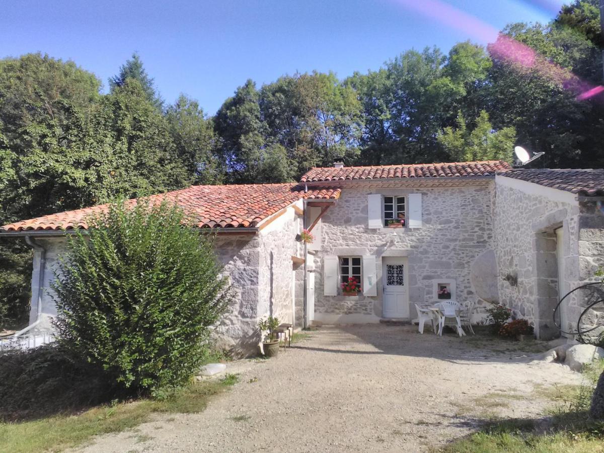 Gite Le Coumis 1370 Saint-Salvy-de-la-Balme Exterior foto